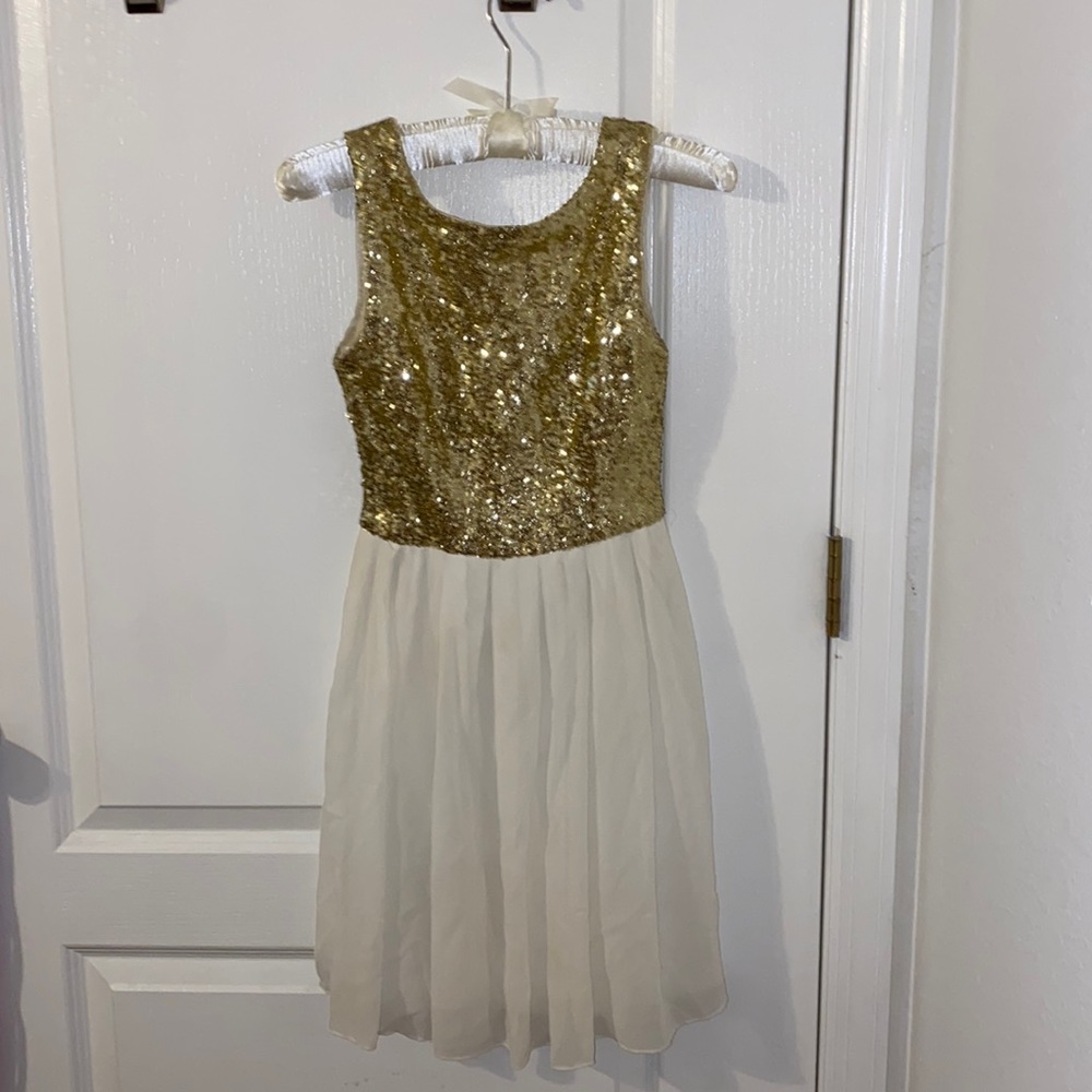 White and Gold B darlin dress size 1/2